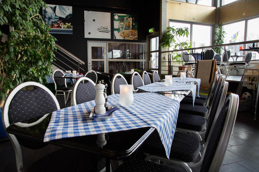 Dinners เมลเลอรุด ภายนอก รูปภาพ